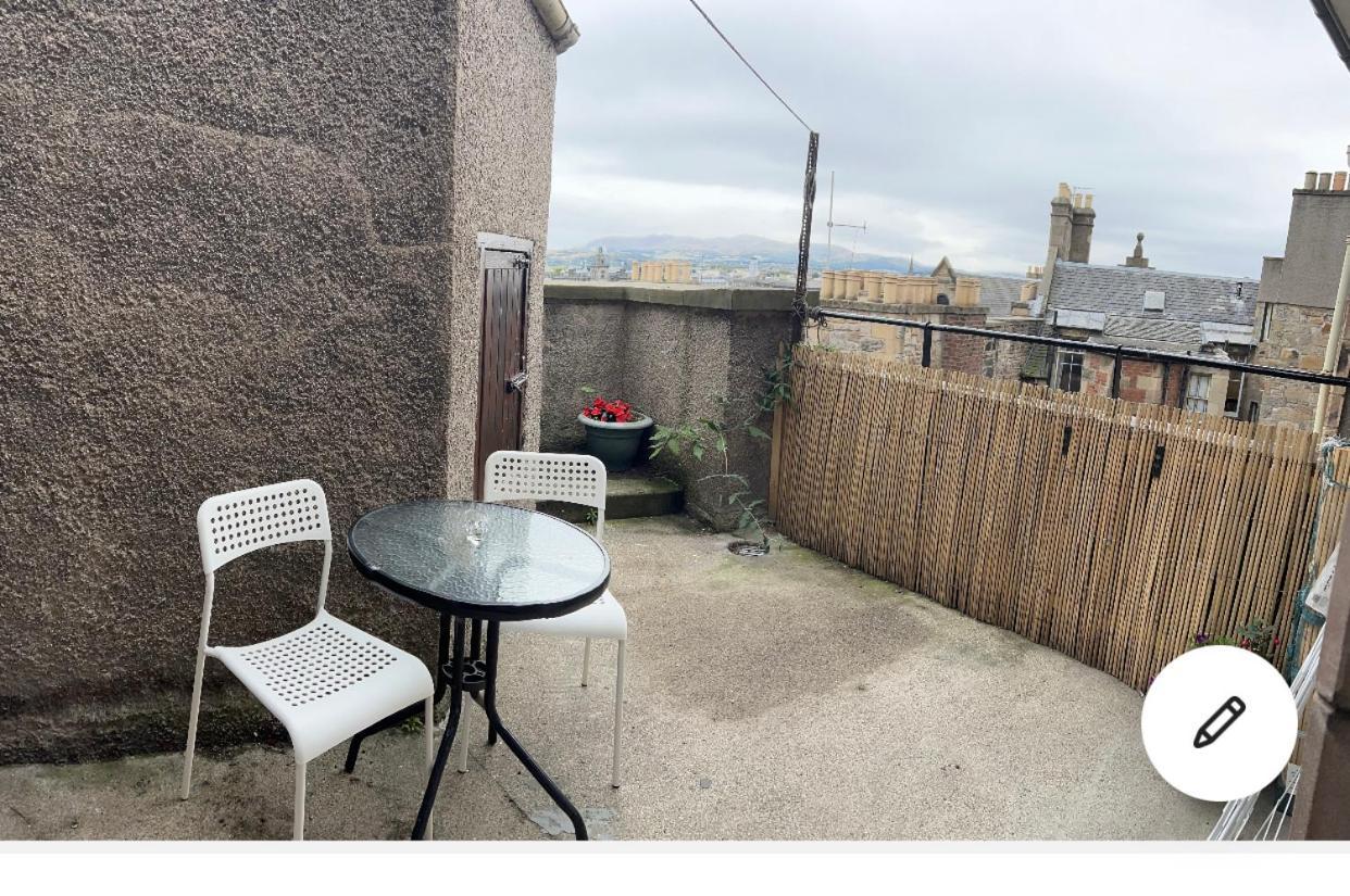 Old Town View Apartment Edinburgh Ngoại thất bức ảnh