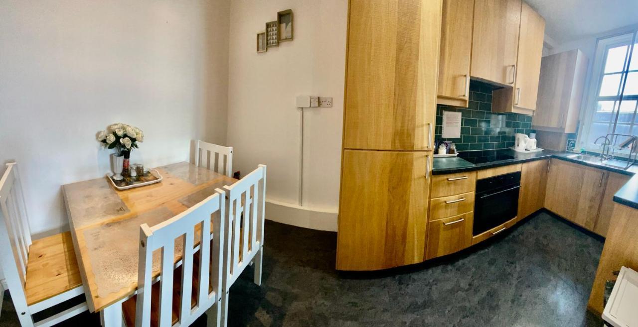 Old Town View Apartment Edinburgh Ngoại thất bức ảnh